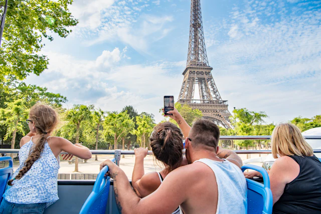 Hop on Hop Off Tours Paris : photo pour la page billets